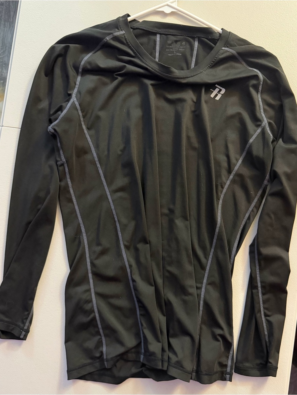 Russell Men's Long-Sleeve Swim Rash Guard - Black